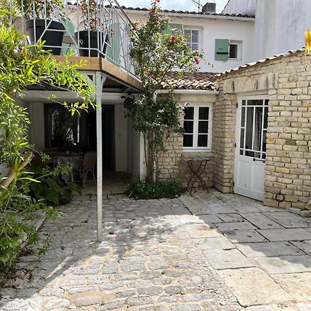 Une Fenetre Sur Cour La Flotte Exterior photo